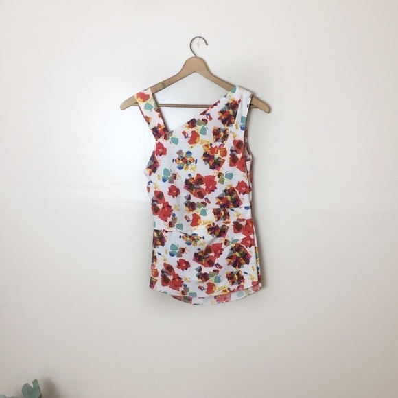 [Rachel Roy] Graphic Floral Ruched Sleeveless Top - Picture 8 of 9